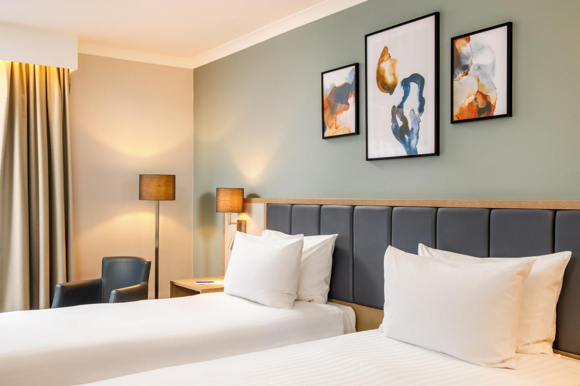 เดลตา โฮเทล บาย แมริออท มิลตัน เคนส์ Hotel มิลตันคีนส์ ภายนอก รูปภาพ