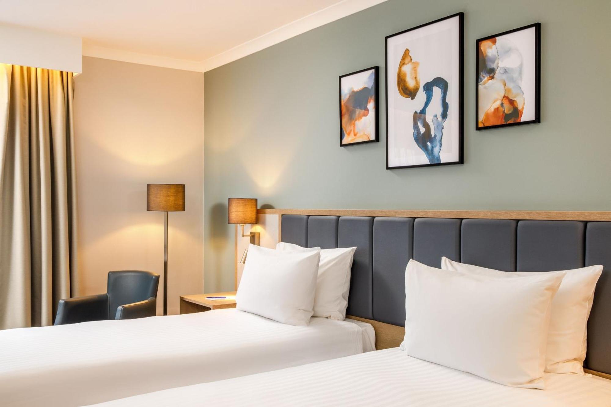 เดลตา โฮเทล บาย แมริออท มิลตัน เคนส์ Hotel มิลตันคีนส์ ภายนอก รูปภาพ