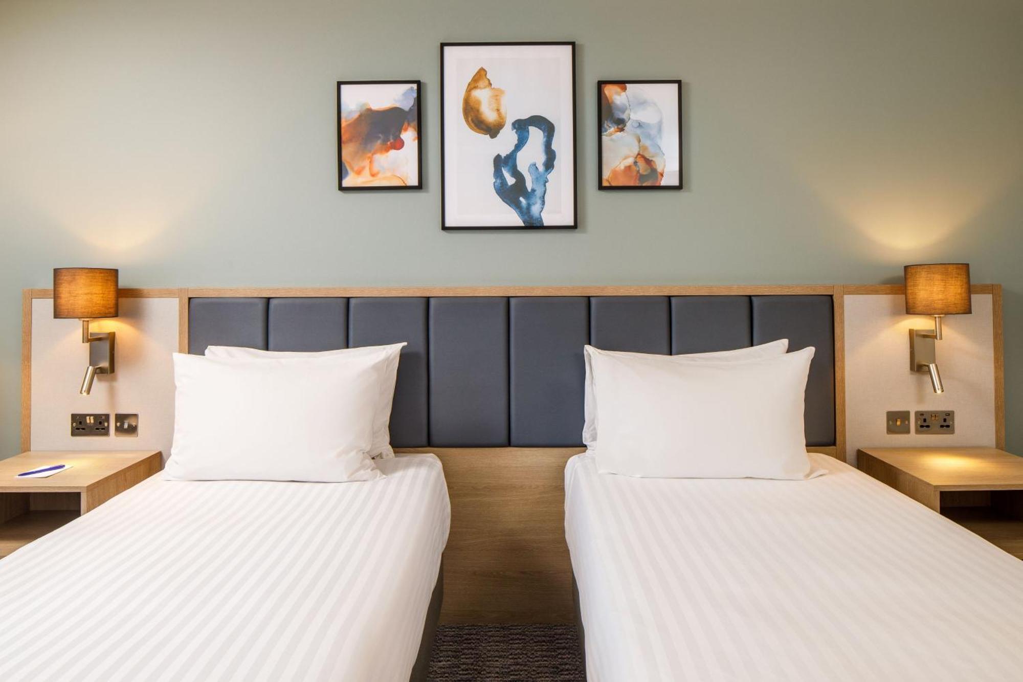 เดลตา โฮเทล บาย แมริออท มิลตัน เคนส์ Hotel มิลตันคีนส์ ภายนอก รูปภาพ